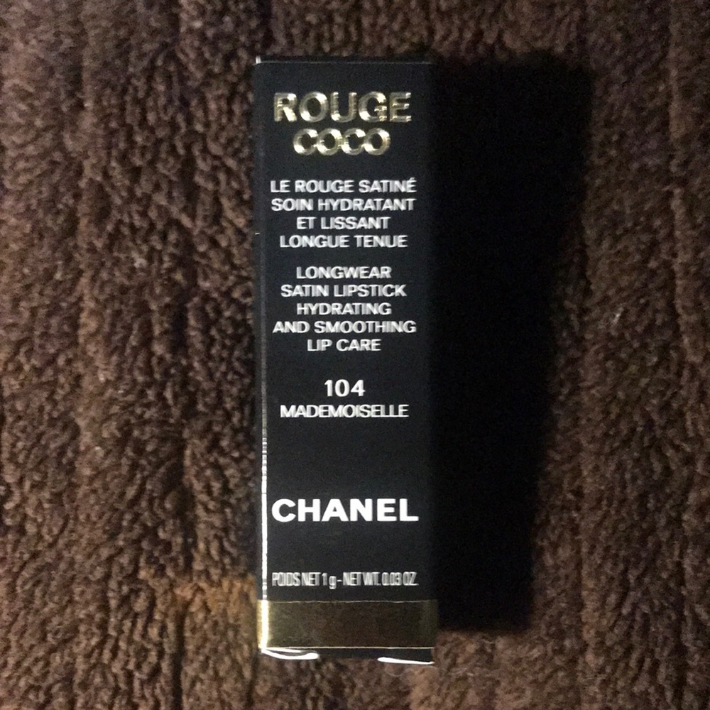 CHANEL Rouge Coco Satin Lipstick 104 Mademoiselle - 1g